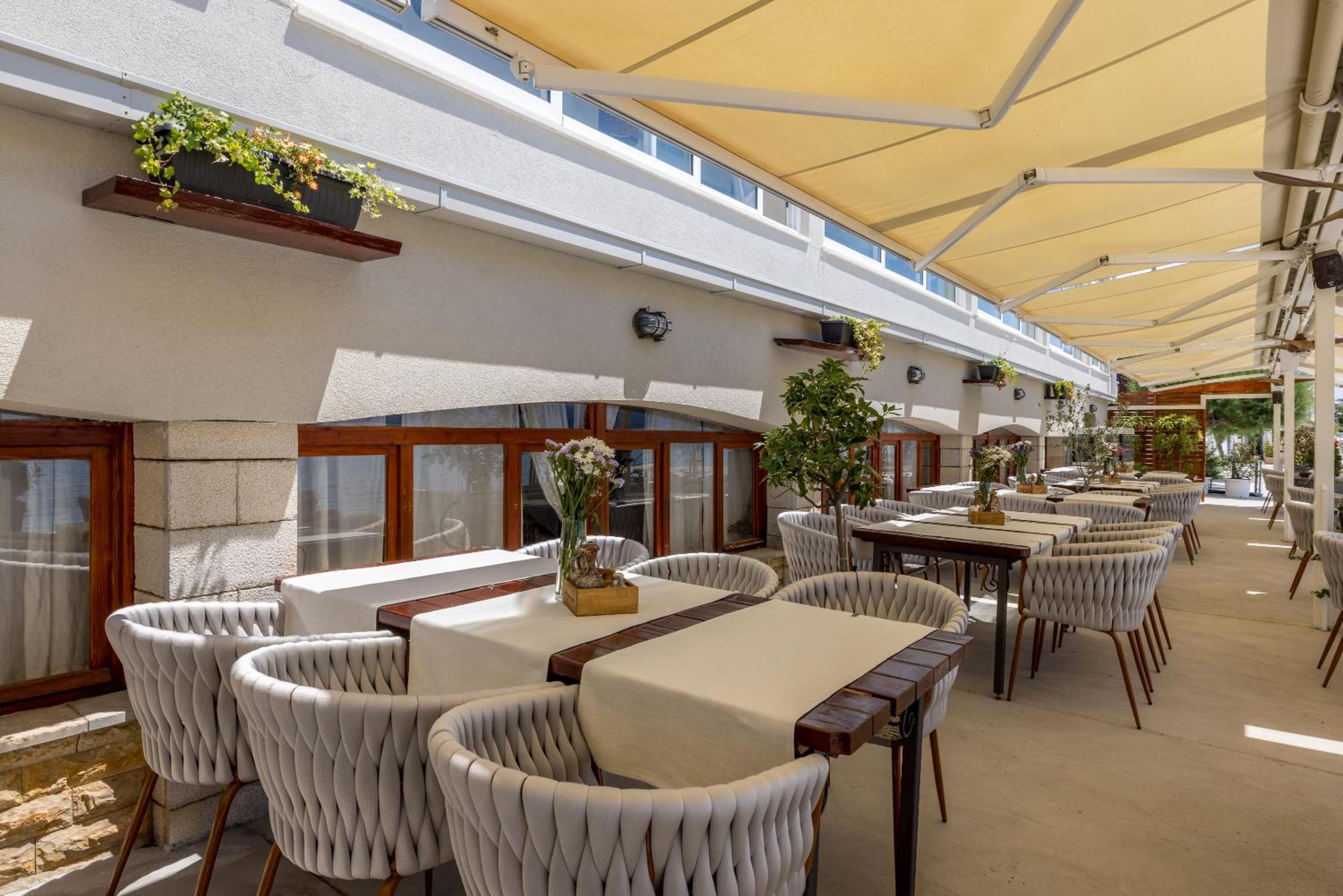 Hotel Aria Podstrana Exterior photo